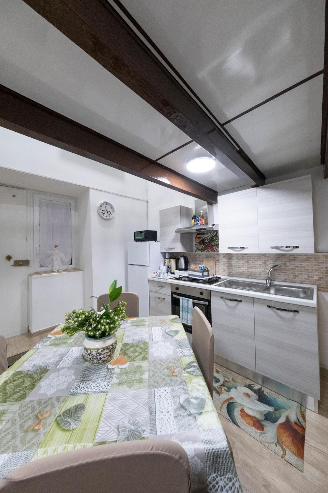 Center Valery Sweet House * Napels